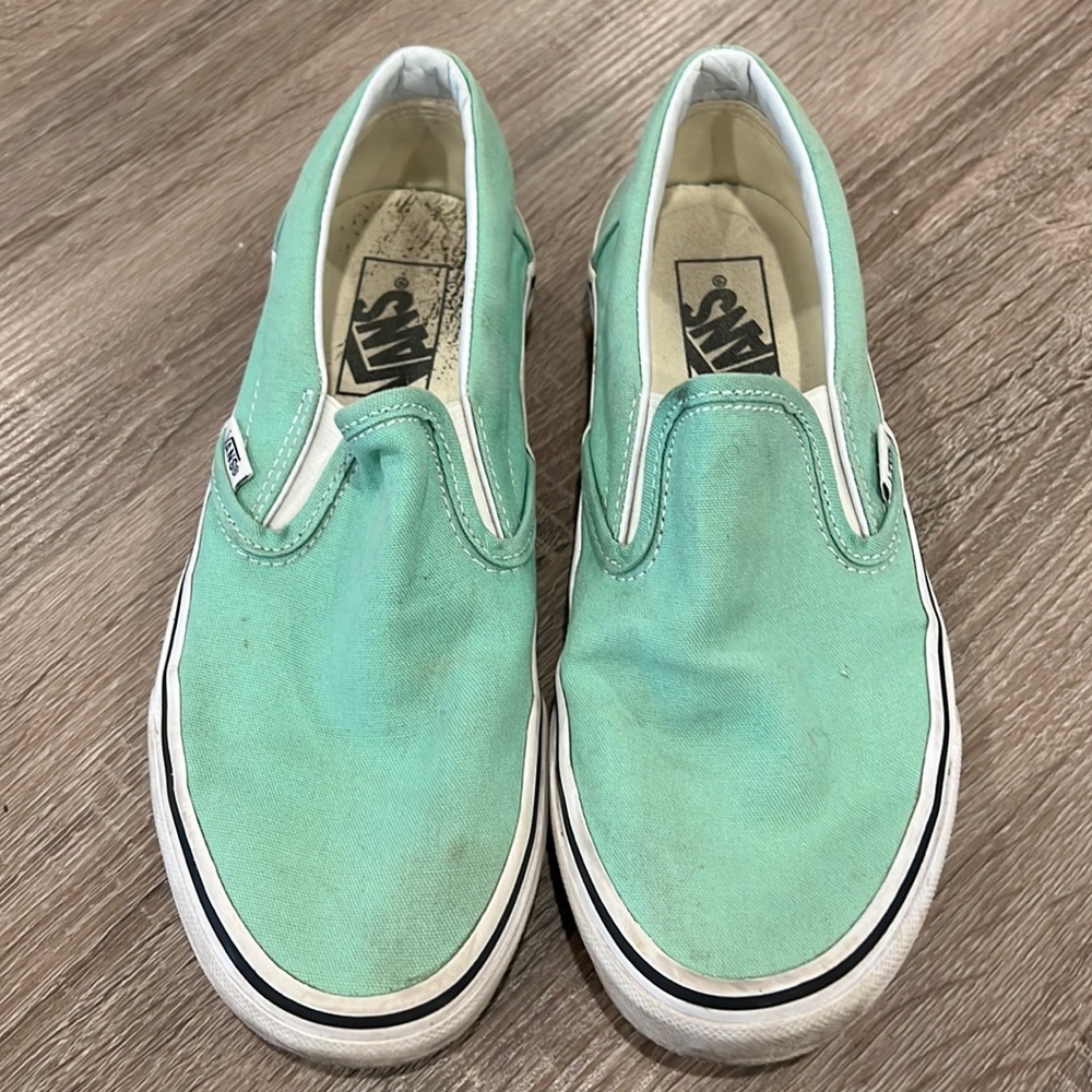 Vans Aqua slip ons women’s size 7 / men’s 5.5